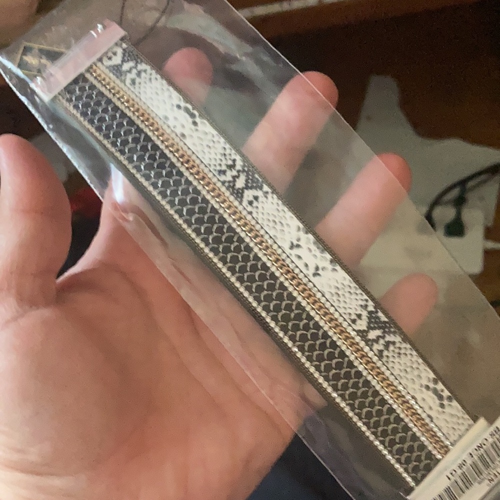 Once bitten bracelet - Picture 2 of 2